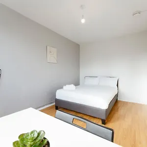 Guest house Langdon Park, London